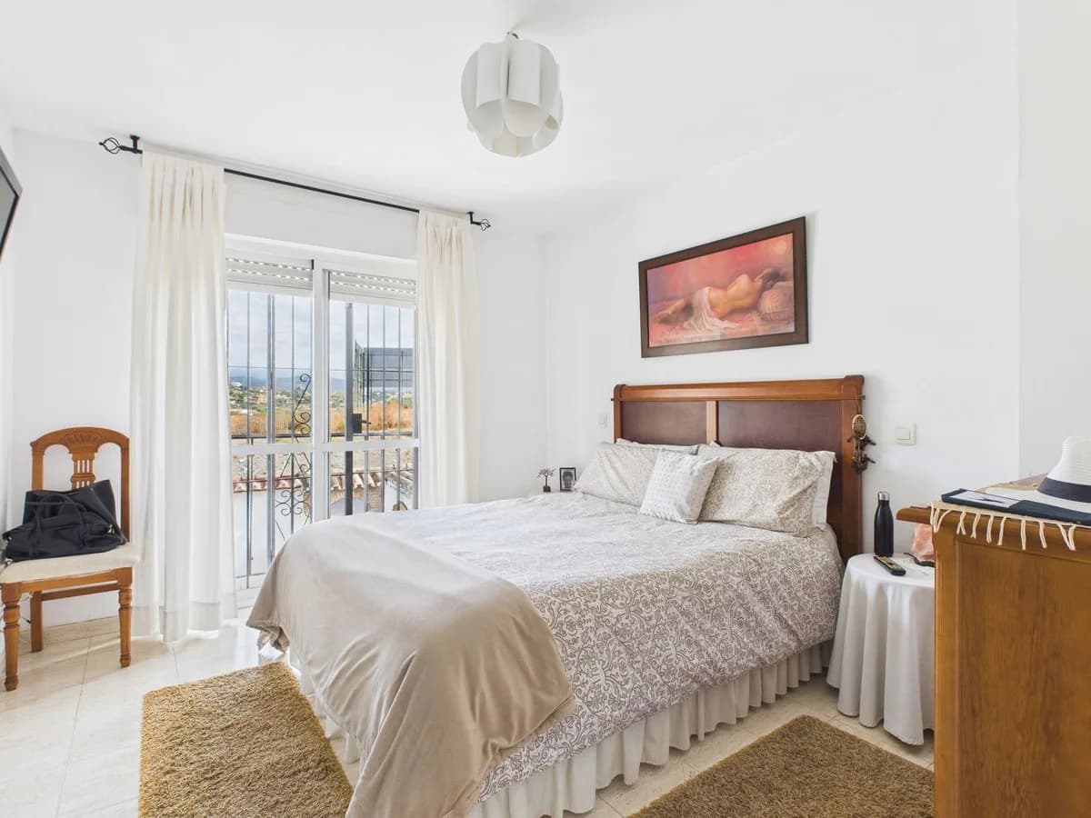 3 Bedroom Townhouse for Sale in Estepona, Málaga - Image 9