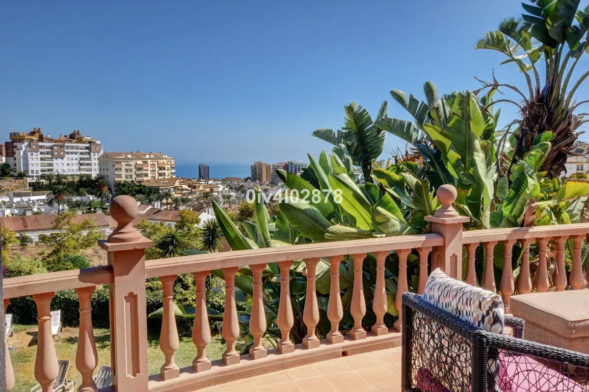 6 Bedroom Detached Villa for Sale in Benalmadena Costa, Málaga - Image 7