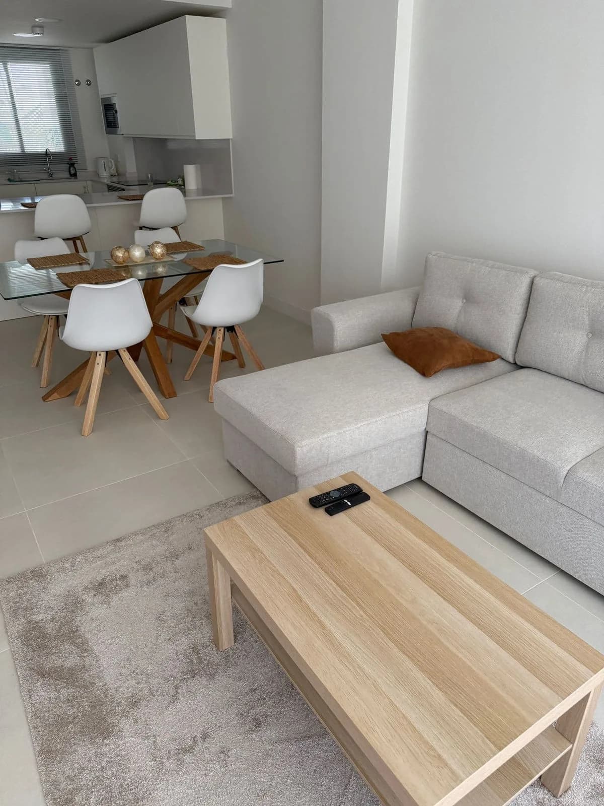 2 Bedroom Ground Floor Apartment for Sale in Benalmadena Costa, Málaga - Image 5