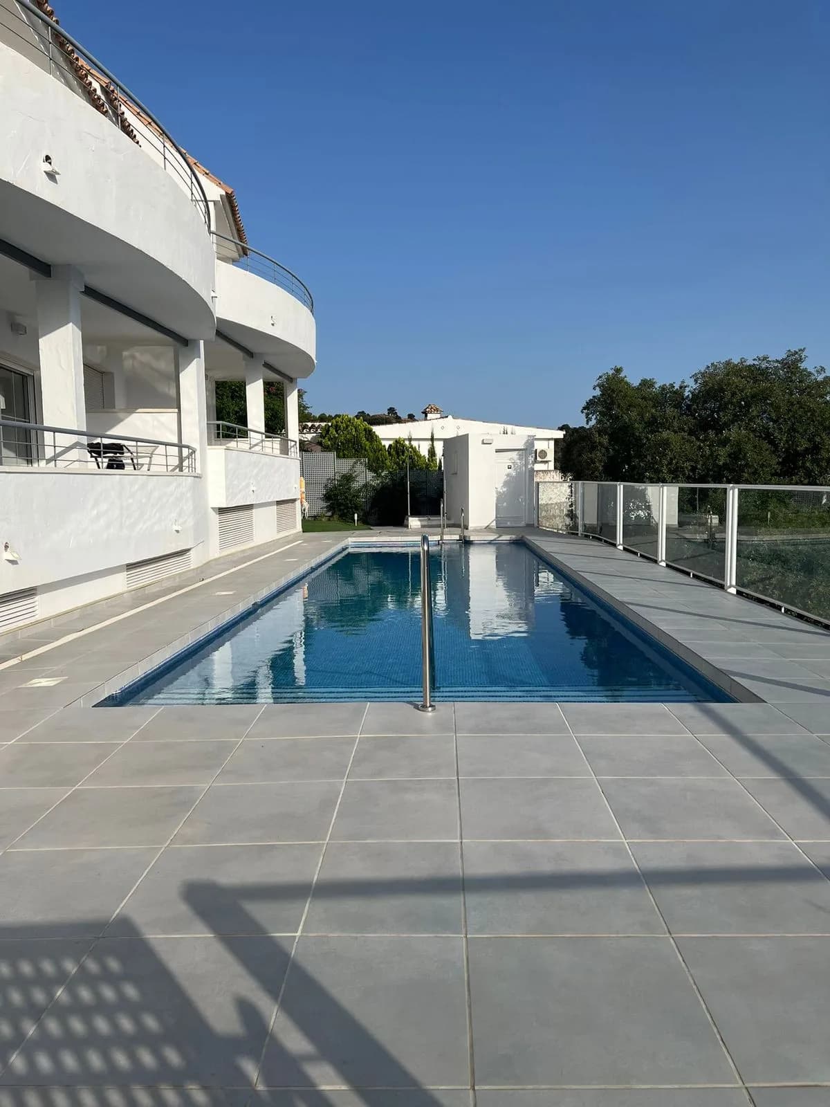 2 Bedroom Ground Floor Apartment for Sale in Istán, Málaga