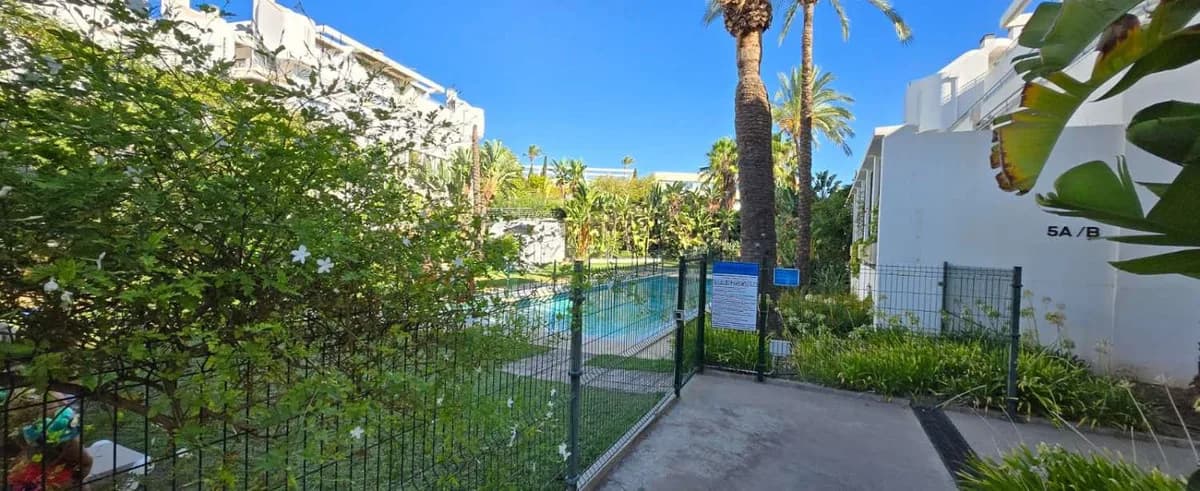 1 Bedroom Middle Floor Apartment for Sale in Mijas, Málaga - Image 3