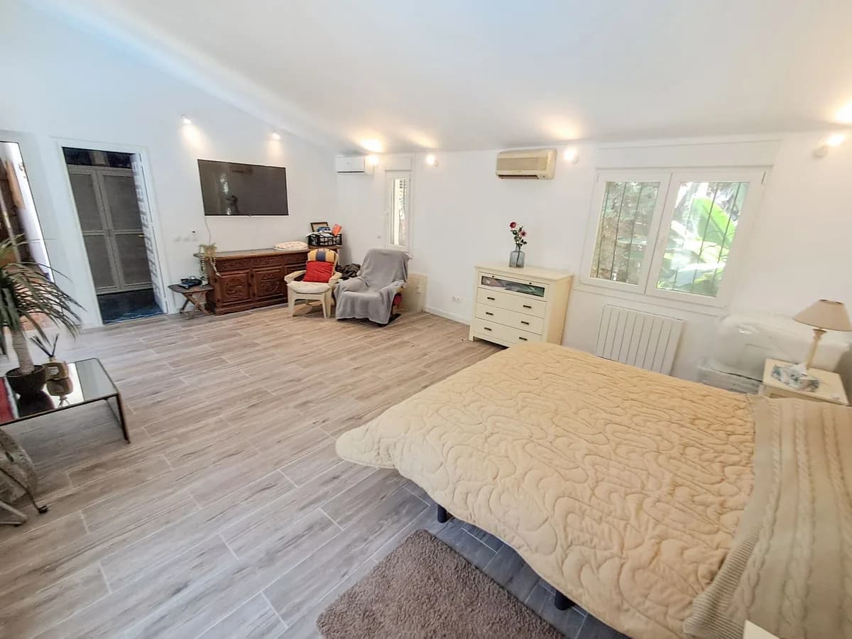 7 Bedroom Detached Villa for Sale in Calahonda, Málaga - Image 5