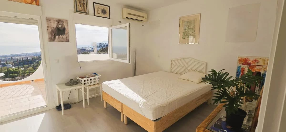 2 Bedroom Townhouse for Sale in Marbella, Málaga - Image 4