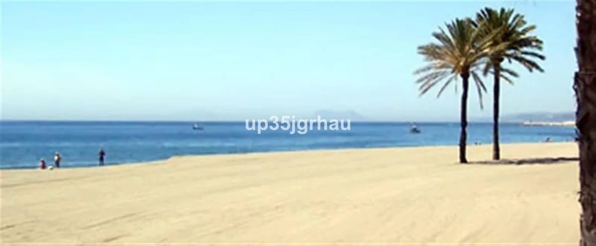 4 Bedroom Townhouse for Sale in Estepona, Málaga - Image 7