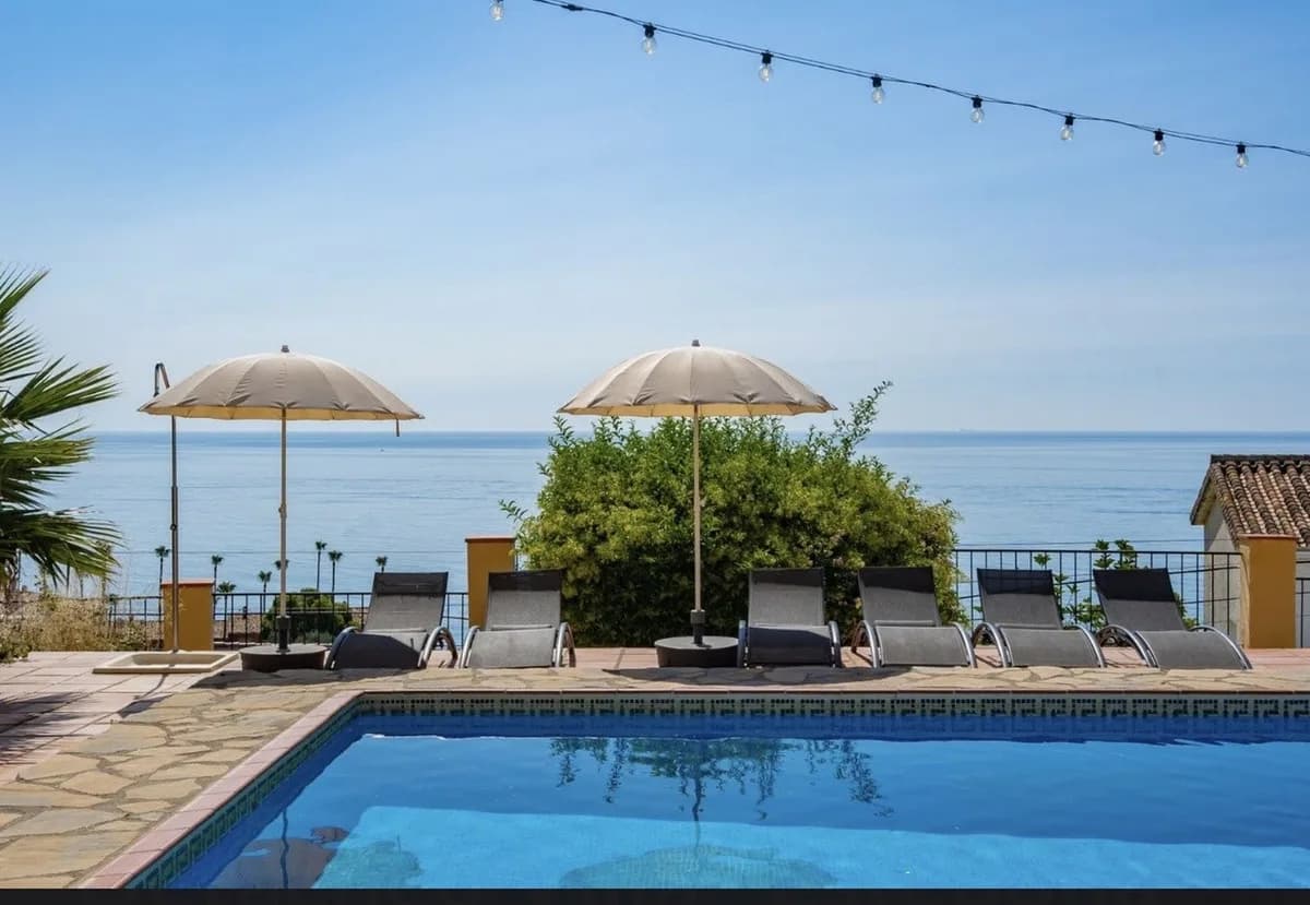 7 Bedroom Detached Villa for Sale in Estepona, Málaga - Image 4