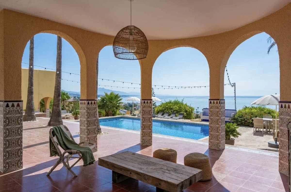 7 Bedroom Detached Villa for Sale in Estepona, Málaga - Image 5