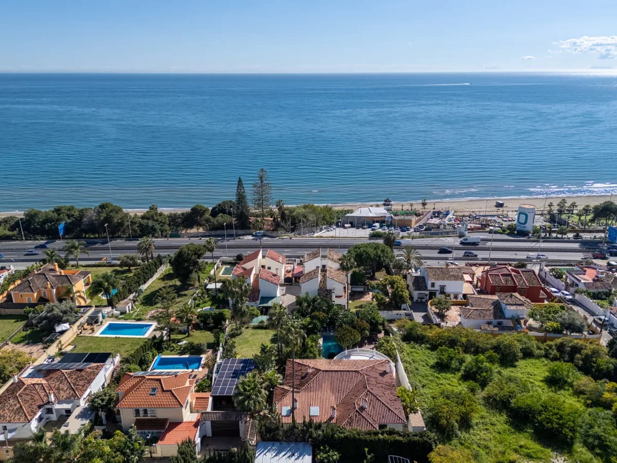 7 Bedroom Detached Villa for Sale in Marbella, Málaga - Image 6