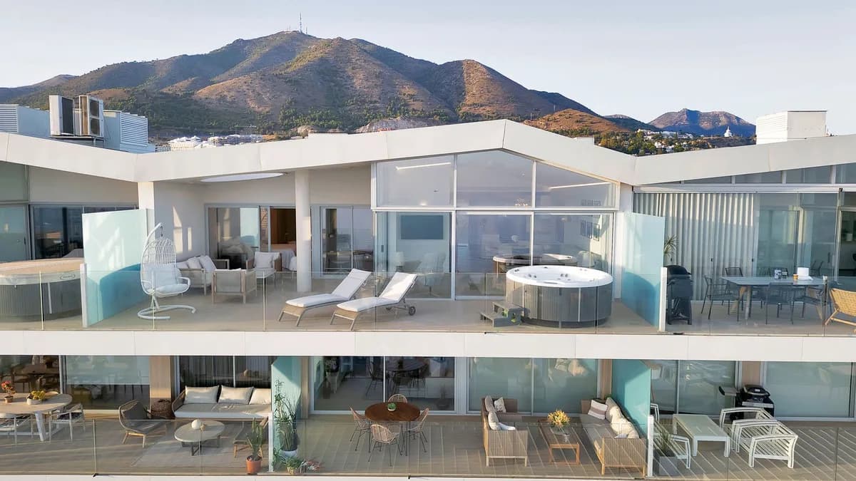 3 Bedroom Penthouse for Sale in Fuengirola, Málaga
