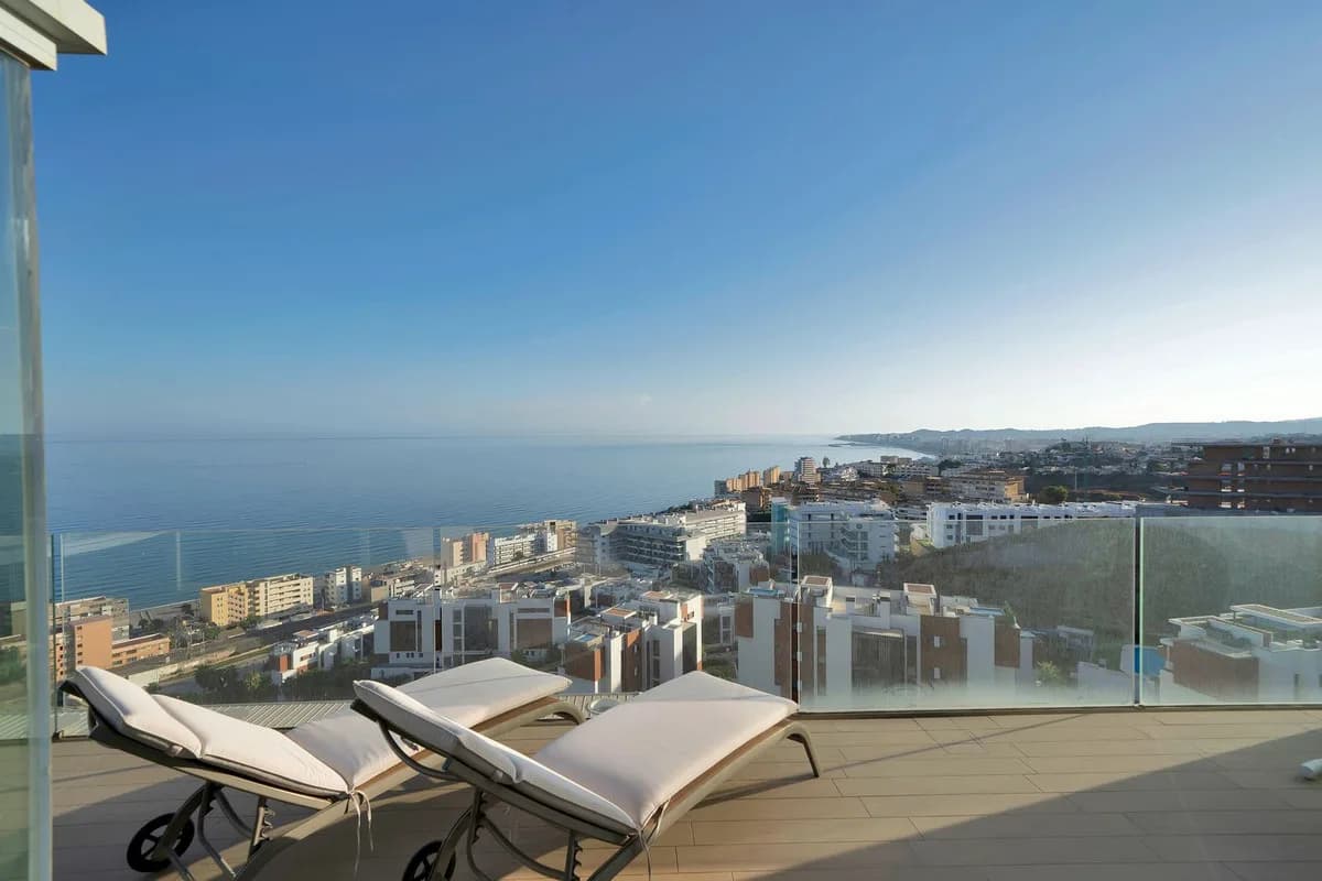 3 Bedroom Penthouse for Sale in Fuengirola, Málaga - Image 6