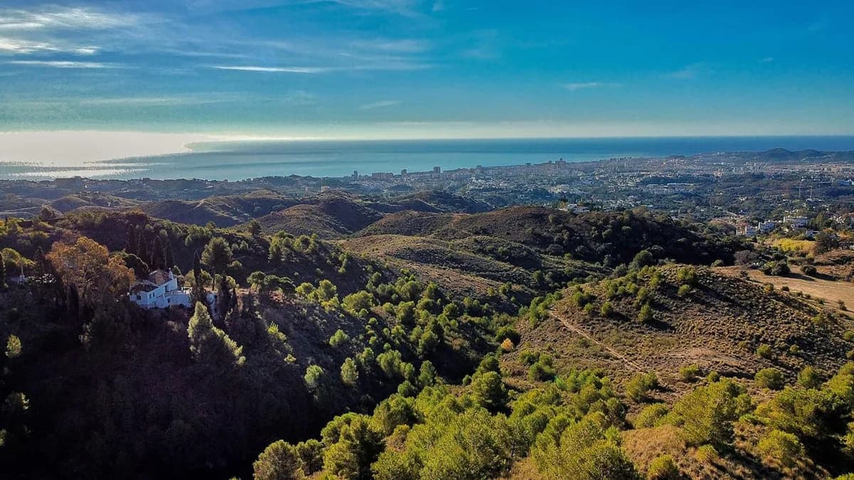 4 Bedroom Detached Villa for Sale in Mijas, Málaga