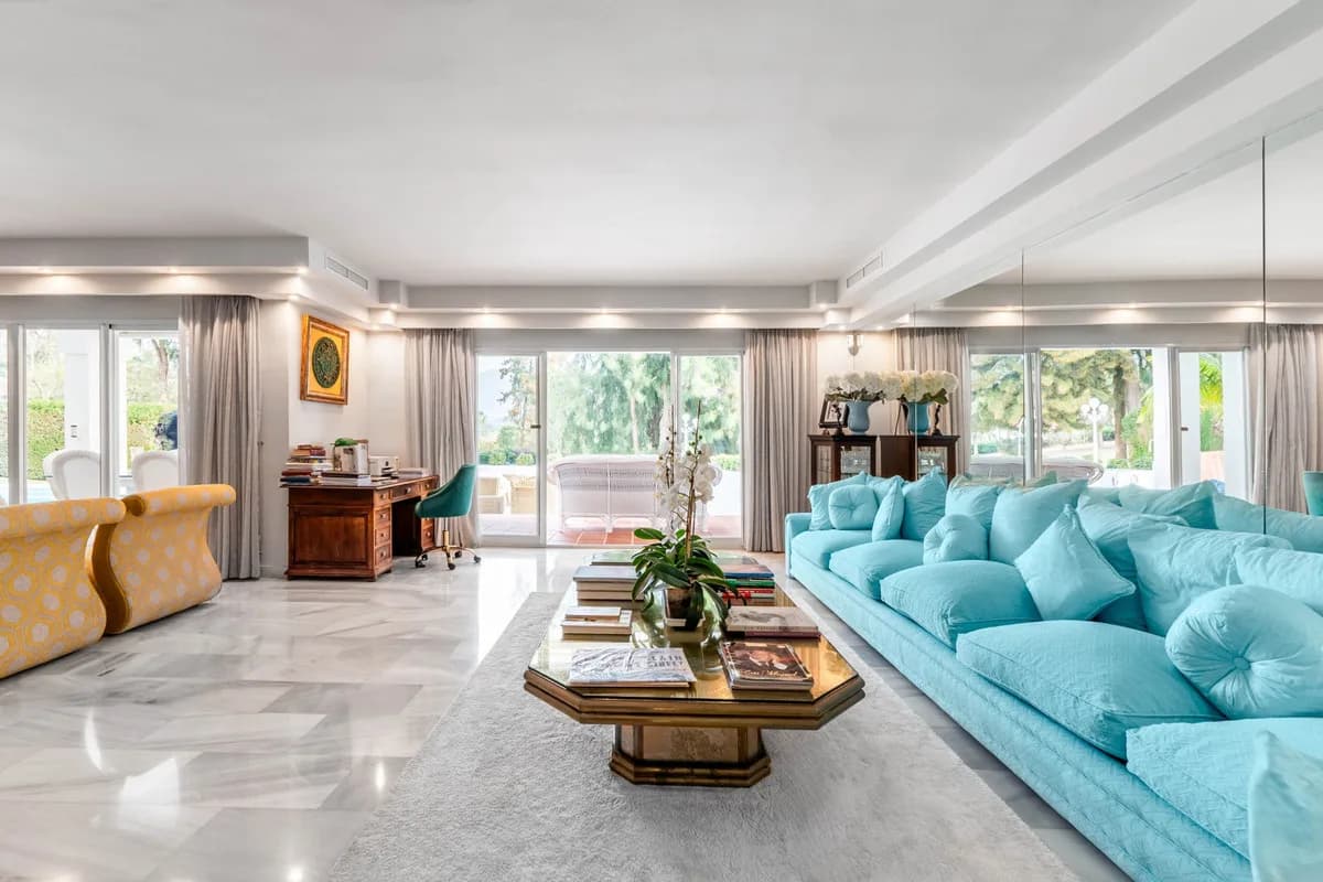 2 Bedroom Semi-Detached House for Sale in La Quinta, Málaga - Image 4