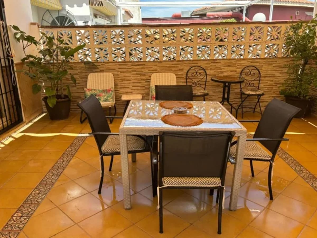3 Bedroom Semi-Detached House for Sale in Alhaurín de la Torre, Málaga - Image 5