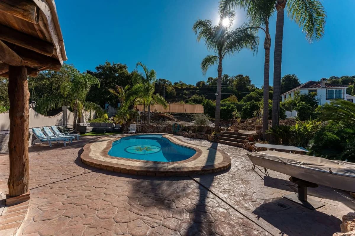 2 Bedroom Finca - Cortijo for Sale in Coín, Málaga