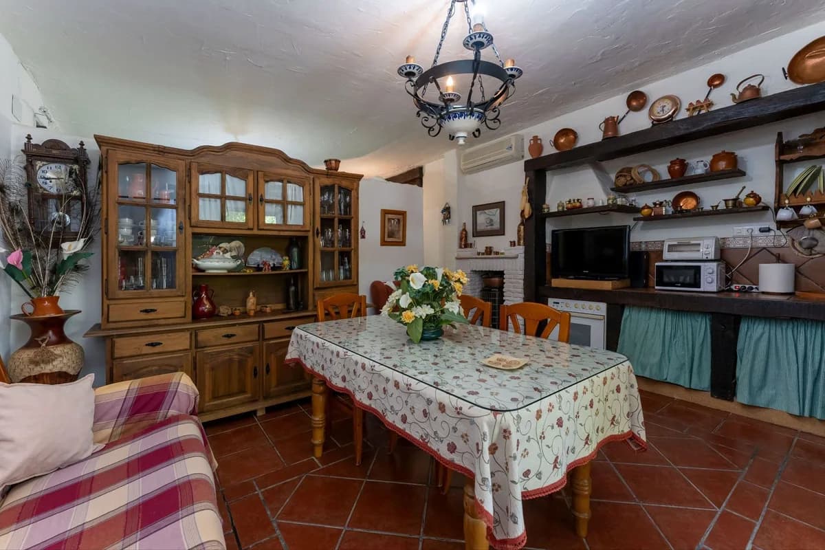2 Bedroom Finca - Cortijo for Sale in Coín, Málaga - Image 5