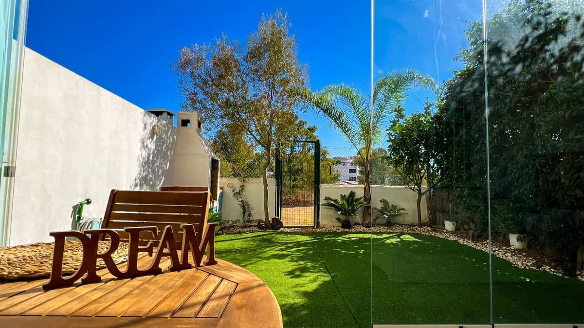 2 Bedroom Ground Floor Apartment for Sale in La Cala de Mijas, Málaga - Image 3
