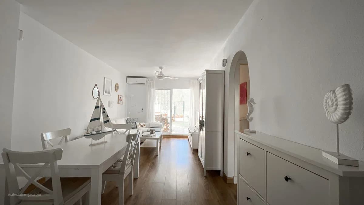 2 Bedroom Ground Floor Apartment for Sale in La Cala de Mijas, Málaga - Image 9