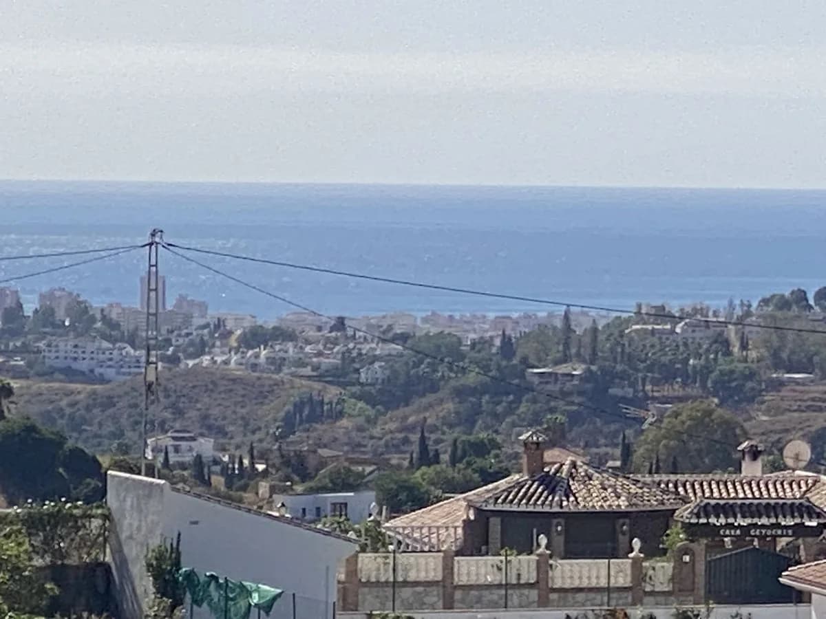 4 Bedroom Detached Villa for Sale in Mijas, Málaga - Image 2