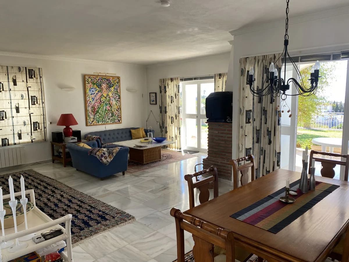 4 Bedroom Detached Villa for Sale in Mijas, Málaga - Image 4