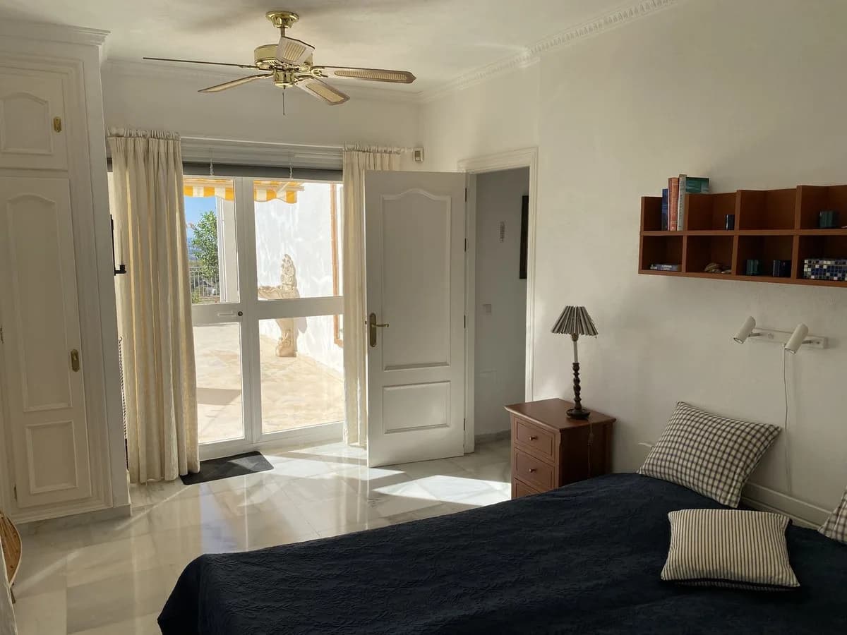 4 Bedroom Detached Villa for Sale in Mijas, Málaga - Image 9