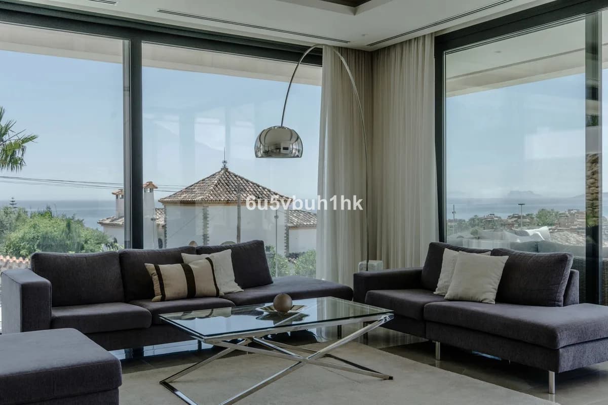 5 Bedroom Detached Villa for Sale in Estepona, Málaga - Image 7