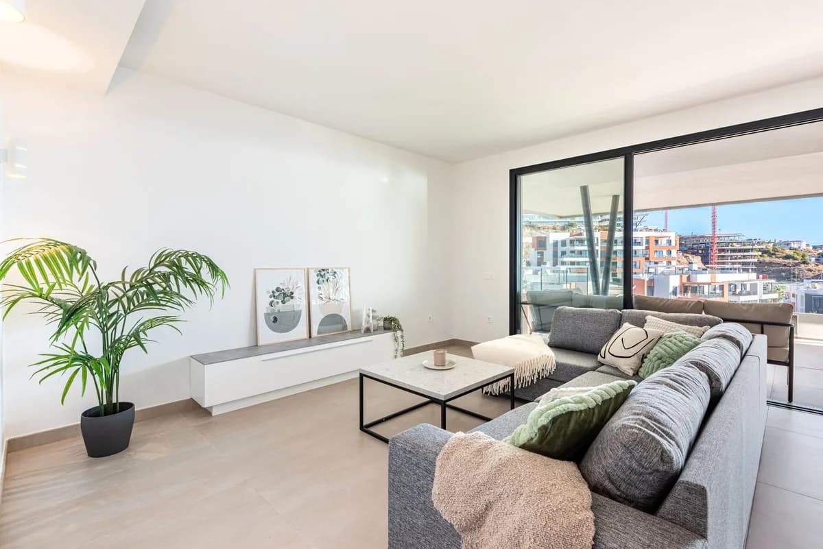 2 Bedroom Penthouse Duplex for Sale in Carvajal, Málaga - Image 7