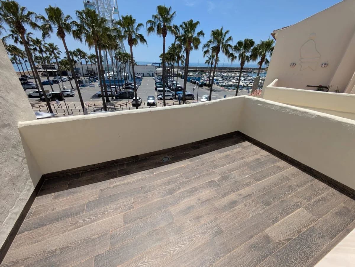 2 Bedroom Penthouse for Sale in Benalmadena, Málaga - Image 4