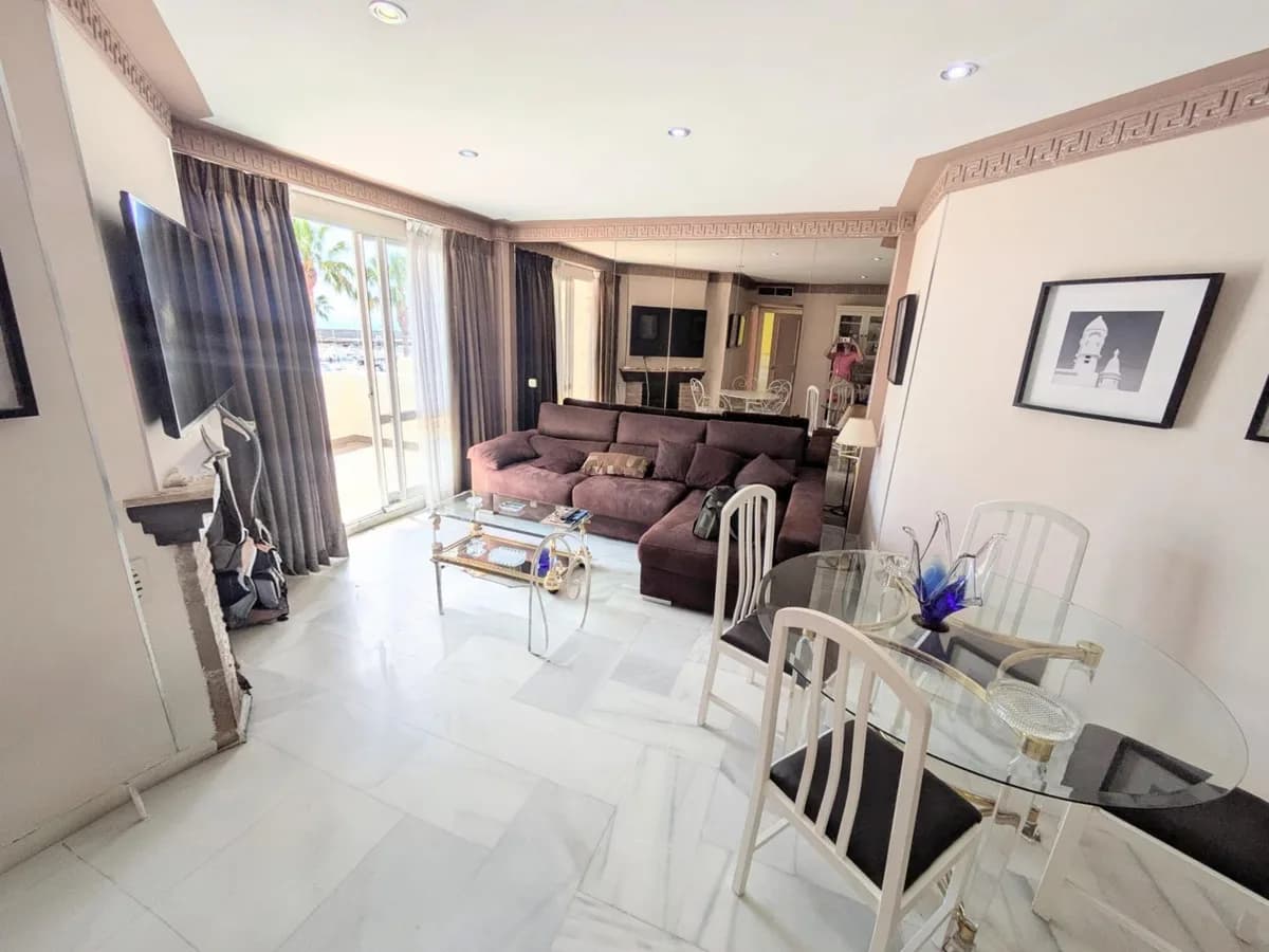 2 Bedroom Penthouse for Sale in Benalmadena, Málaga - Image 8