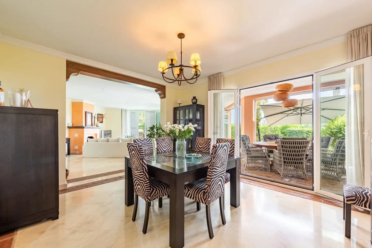 5 Bedroom Detached Villa for Sale in Casares Playa, Málaga - Image 6