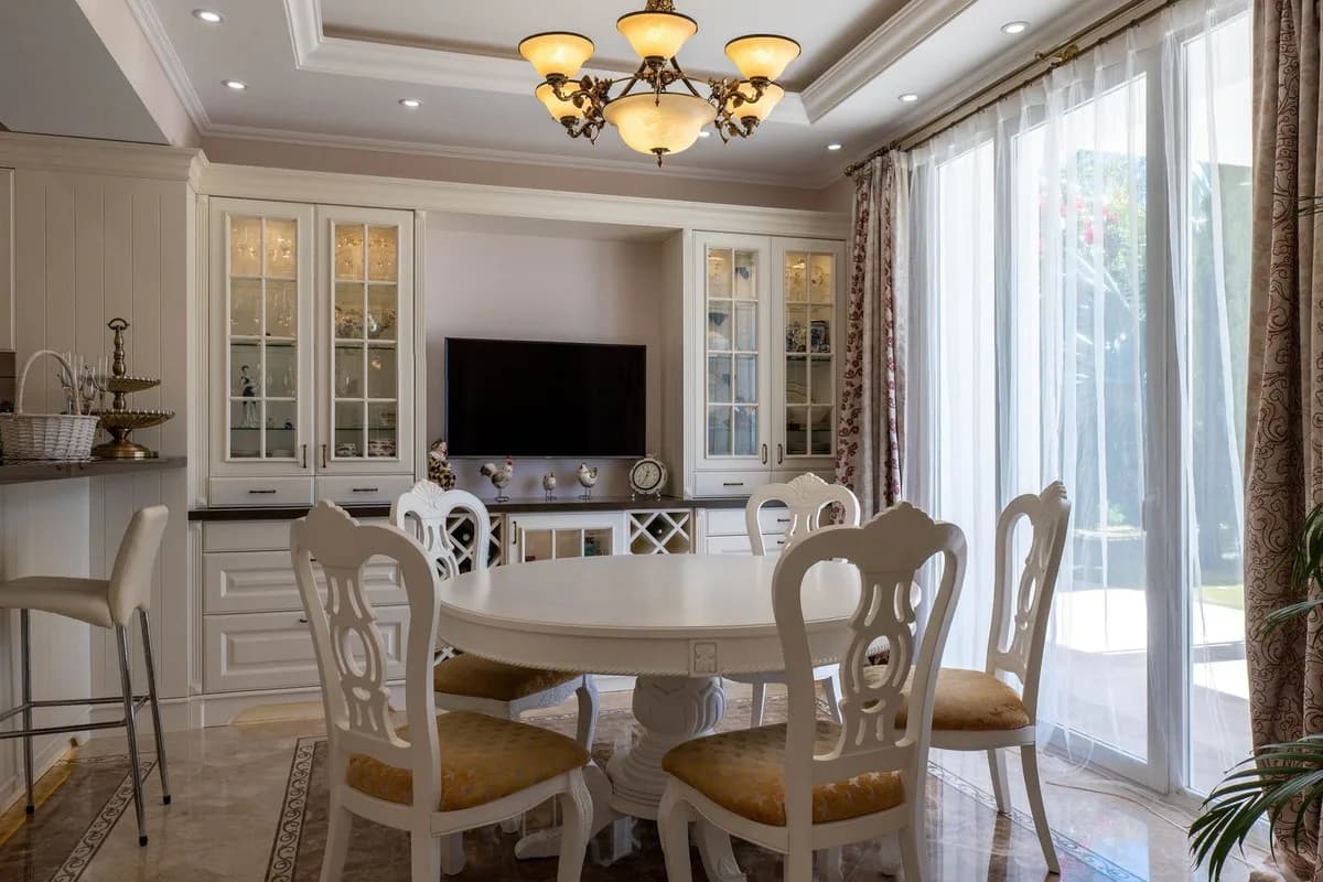 4 Bedroom Detached Villa for Sale in El Rosario, Málaga - Image 5