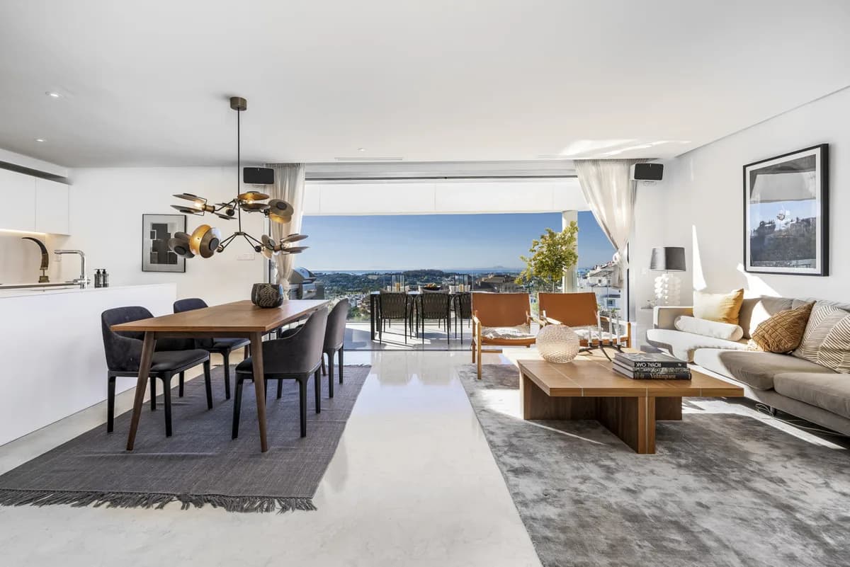 3 Bedroom Penthouse Duplex for Sale in Nueva Andalucía, Málaga