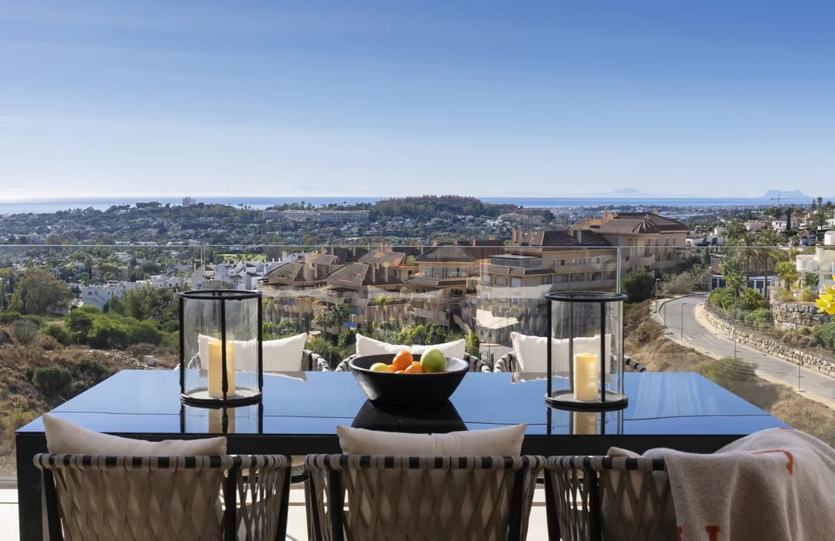 3 Bedroom Penthouse Duplex for Sale in Nueva Andalucía, Málaga - Image 8