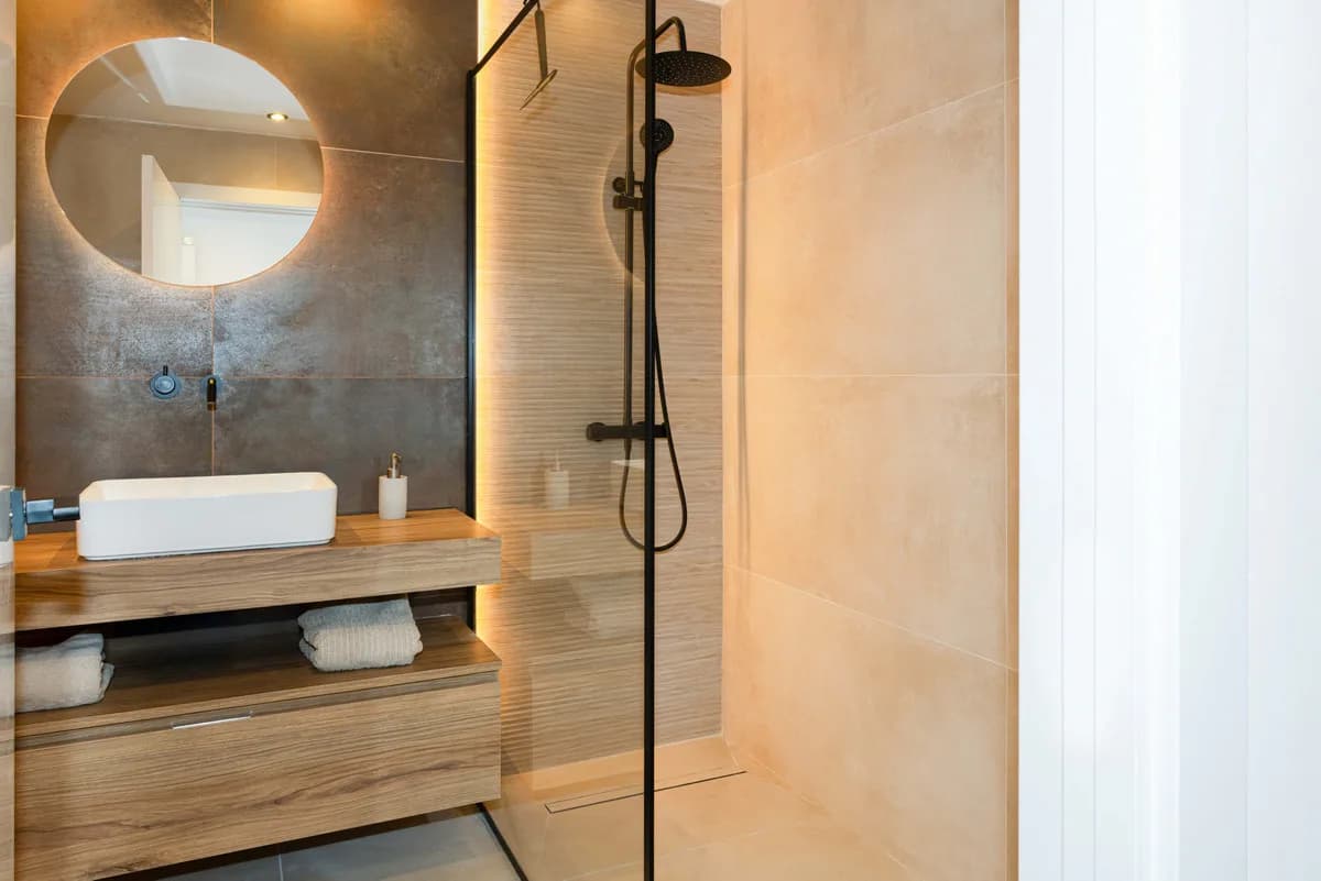 2 Bedroom Middle Floor Apartment for Sale in Nueva Andalucía, Málaga - Image 9
