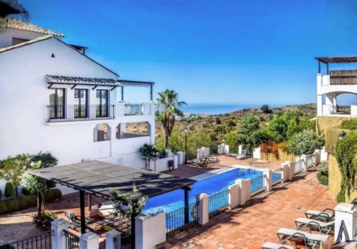3 Bedroom Penthouse for Sale in Altos de los Monteros, Málaga