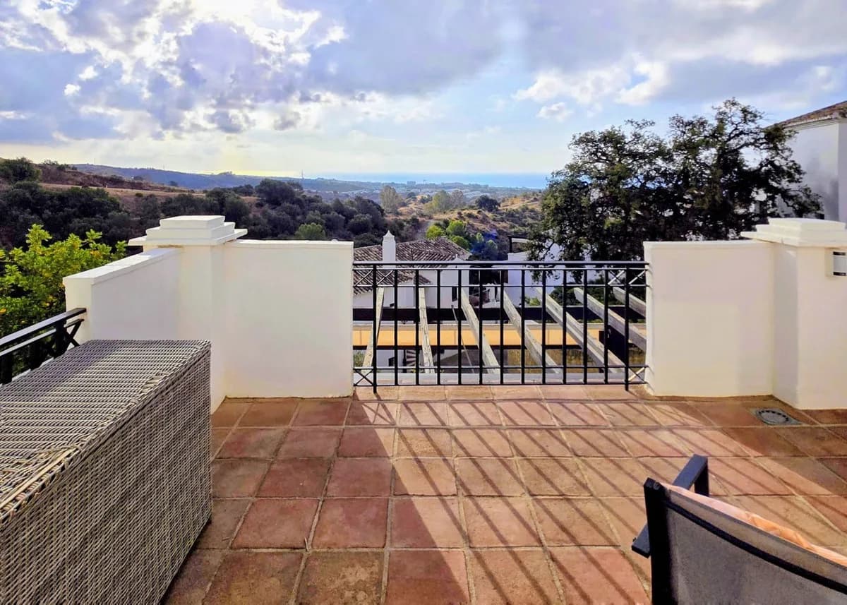 3 Bedroom Penthouse for Sale in Altos de los Monteros, Málaga - Image 3