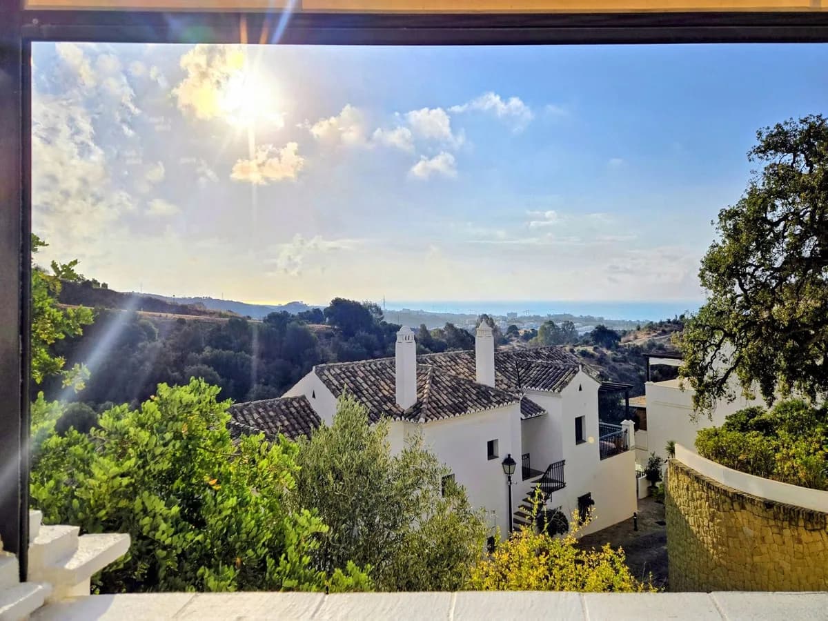 3 Bedroom Penthouse for Sale in Altos de los Monteros, Málaga - Image 7