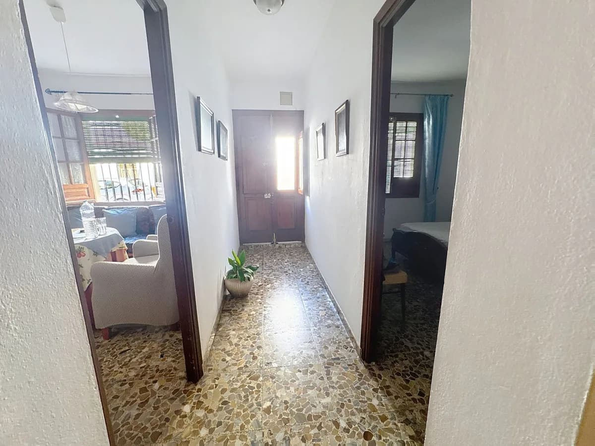 2 Bedroom Ground Floor Apartment for Sale in San Pedro de Alcántara, Málaga - Image 3