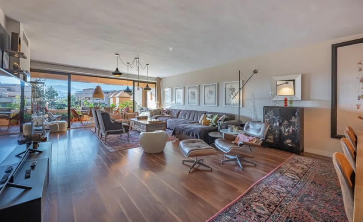 3 Bedroom Penthouse for Sale in Atalaya, Málaga - Image 8
