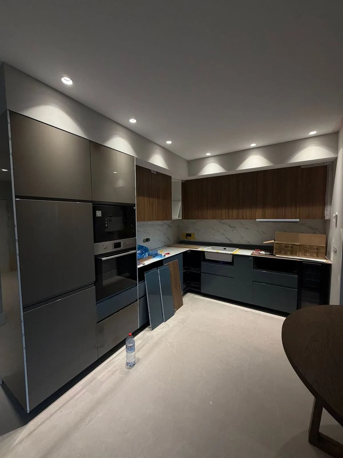3 Bedroom Middle Floor Apartment for Sale in New Golden Mile, Málaga - Image 5