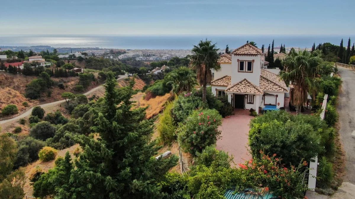 5 Bedroom Finca - Cortijo for Sale in Estepona, Málaga