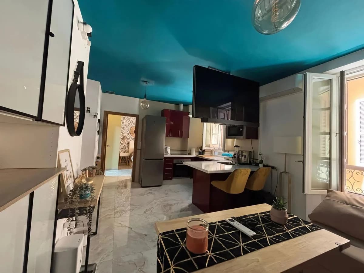 1 Bedroom Middle Floor Apartment for Sale in Centro Histórico, Málaga - Image 2