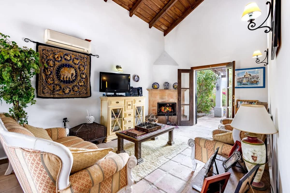 3 Bedroom Finca - Cortijo for Sale in Coín, Málaga - Image 9