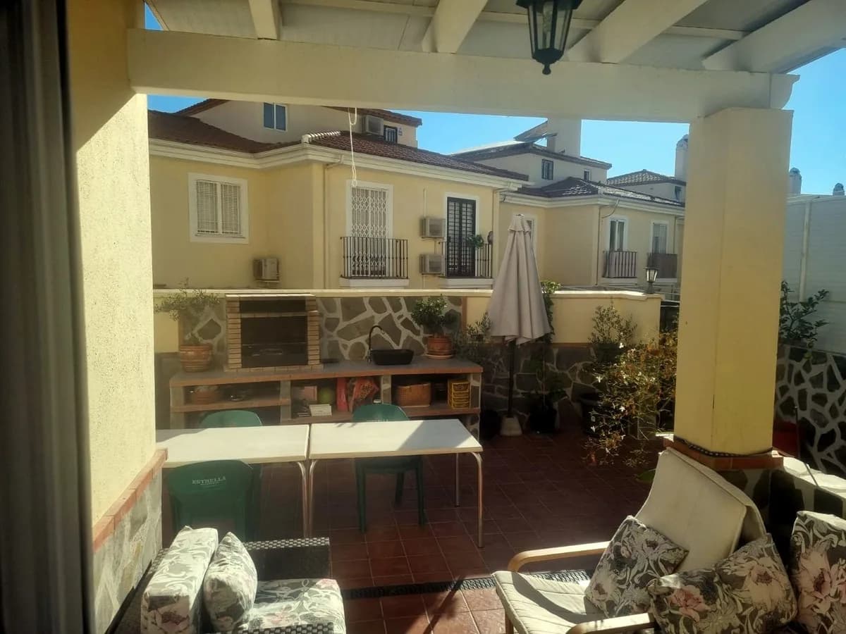 3 Bedroom Semi-Detached House for Sale in Campanillas, Málaga - Image 4