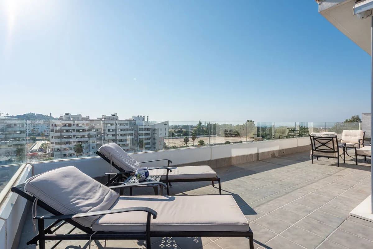 3 Bedroom Penthouse for Sale in Nueva Andalucía, Málaga - Image 6