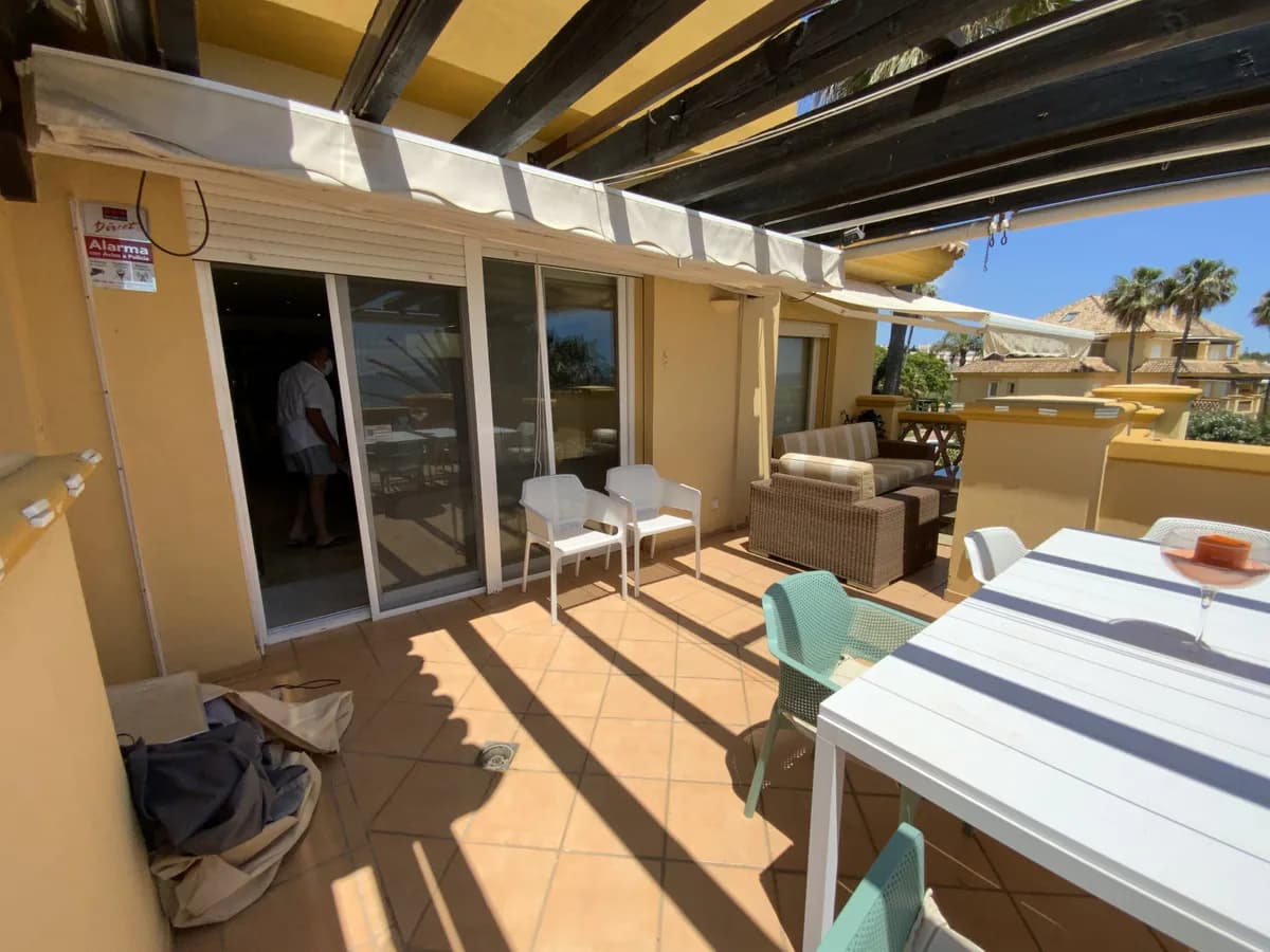 3 Bedroom Middle Floor Apartment for Sale in Río Real, Málaga - Image 7