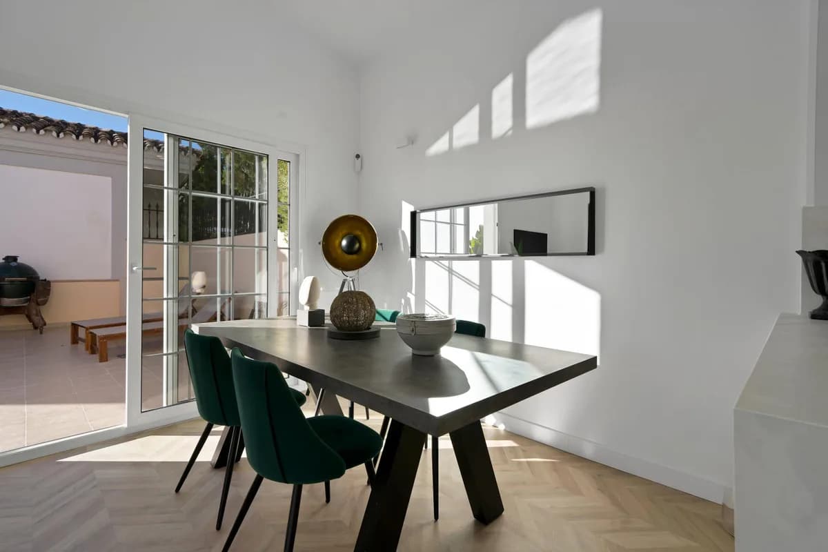 5 Bedroom Townhouse for Sale in Marbella, Málaga - Image 5