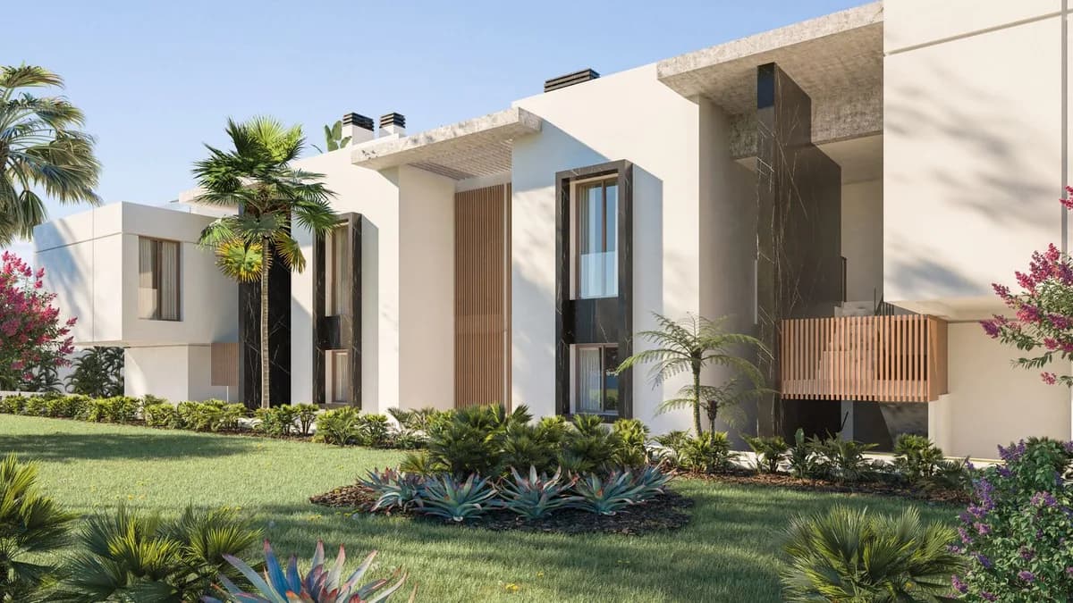 3 Bedroom Duplex for Sale in Elviria, Málaga - Image 4