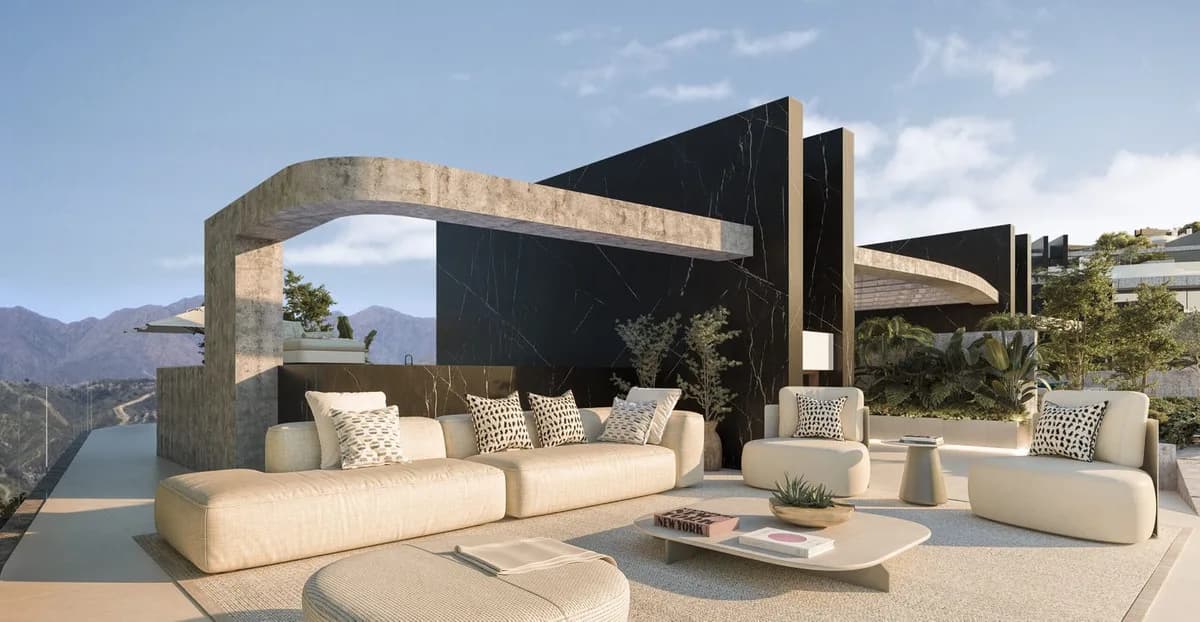 3 Bedroom Duplex for Sale in Elviria, Málaga - Image 5