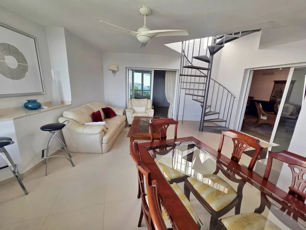 2 Bedroom Penthouse Duplex for Sale in Puerto Banús, Málaga - Image 4