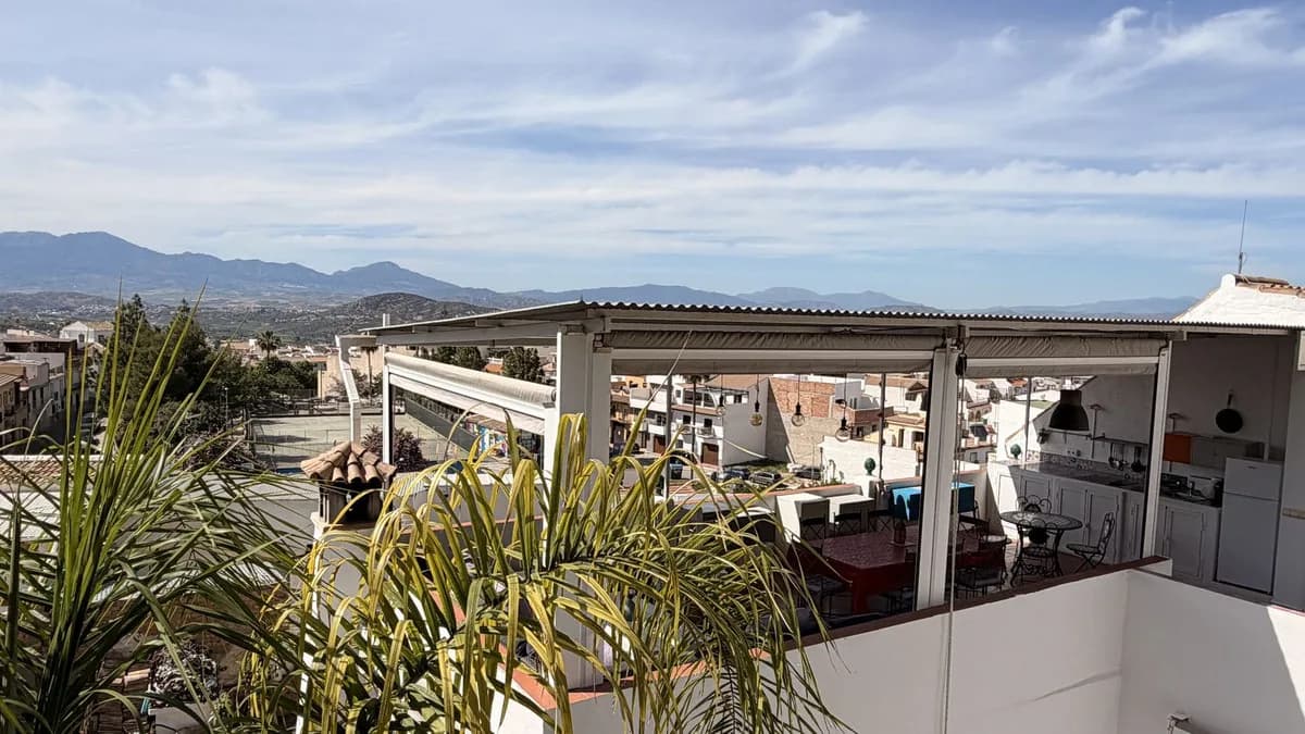 4 Bedroom Townhouse for Sale in Alhaurín el Grande, Málaga - Image 2