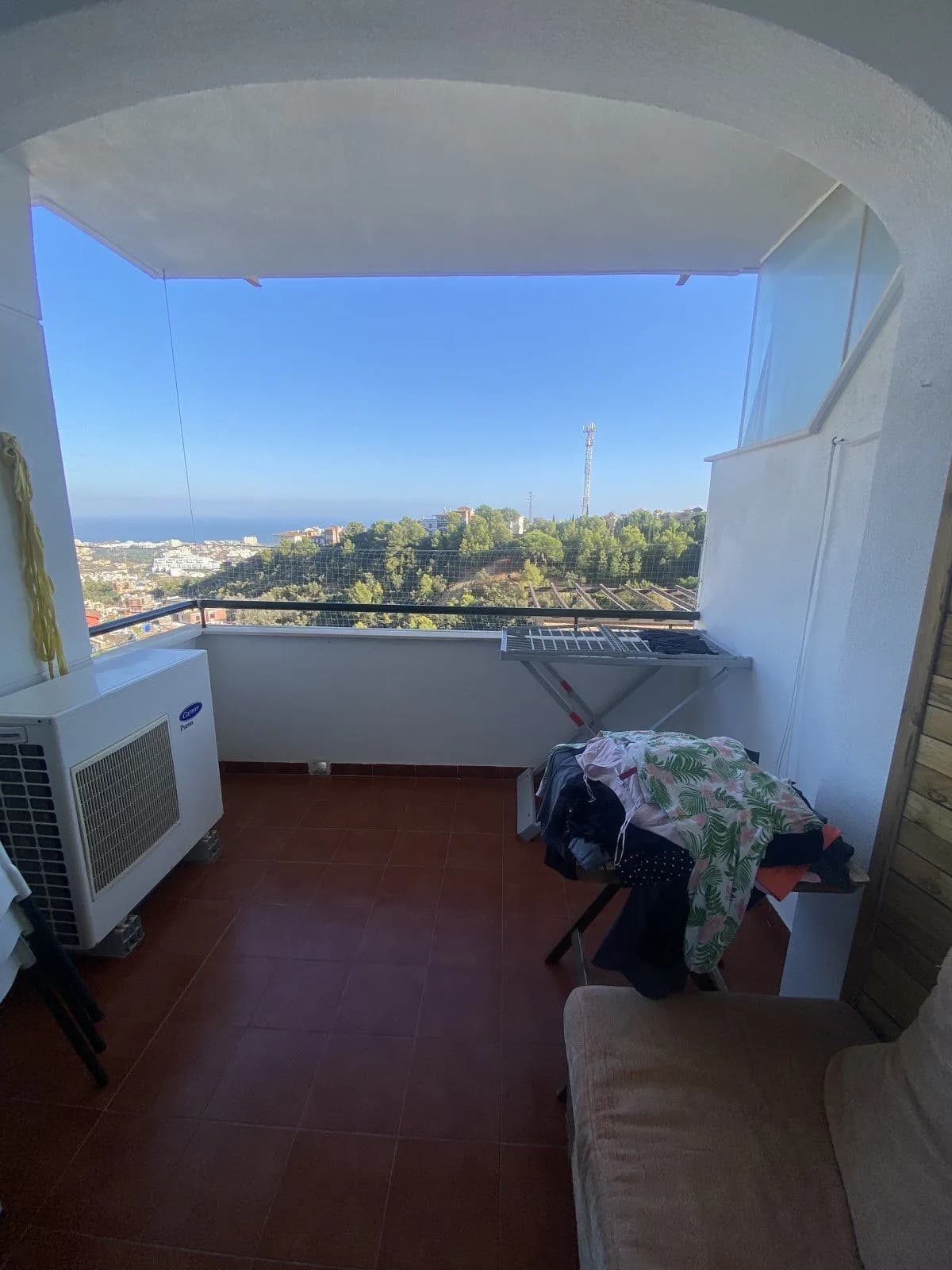 2 Bedroom Middle Floor Apartment for Sale in Benalmadena Pueblo, Málaga - Image 7
